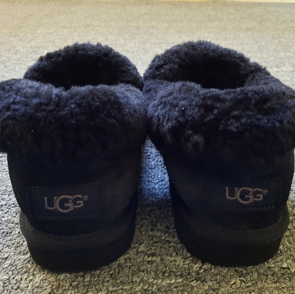 UGG black NWOT suede shoes size 7 - Picture 6 of 12